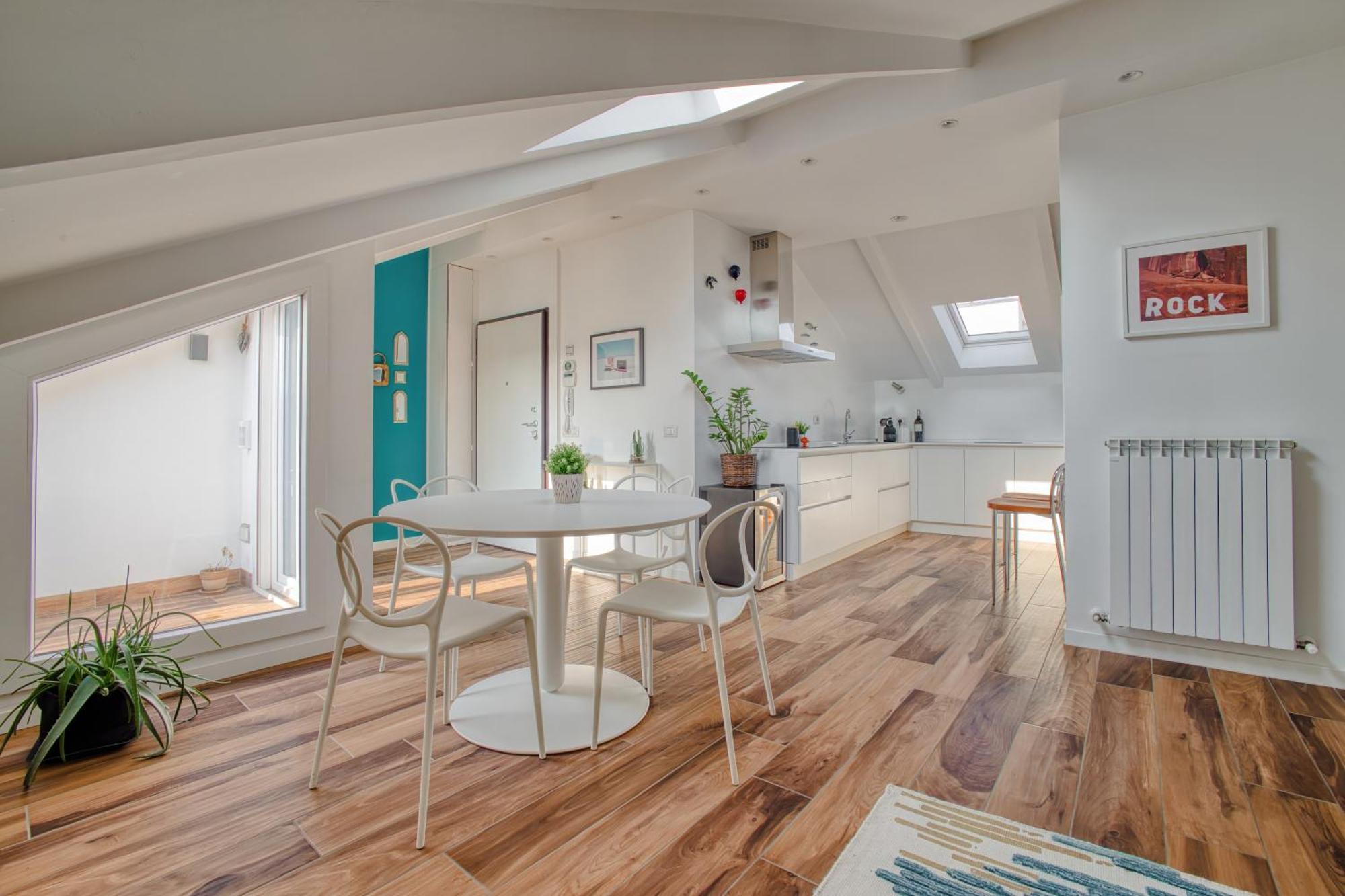 Stunning Penthouse With Balcony - Porta Venezia * Mailand