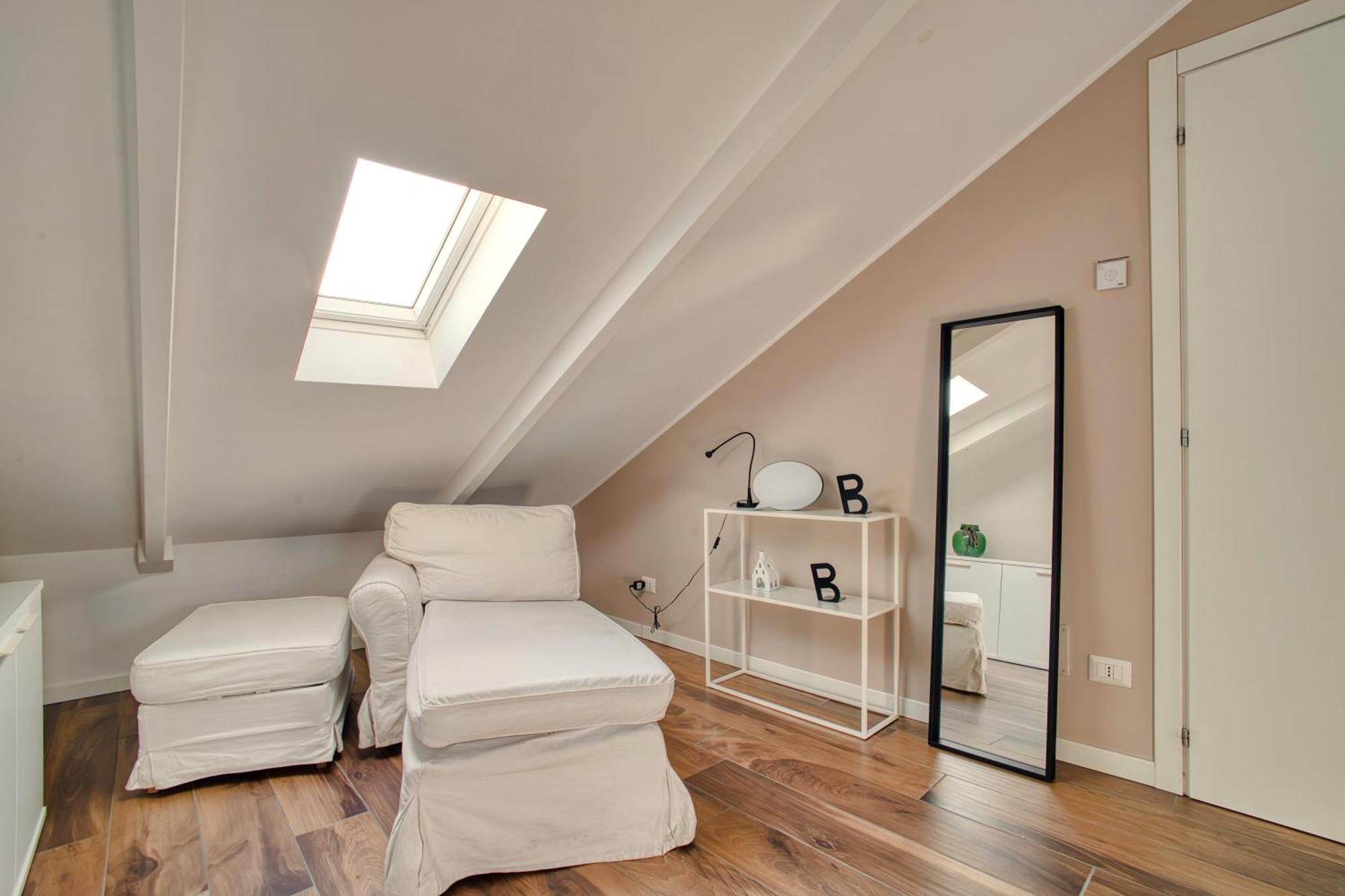 Stunning Penthouse With Balcony - Porta Venezia Apartment Mailand